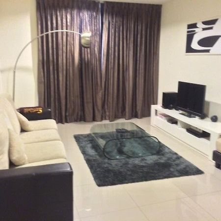 Kl Service Suite At Taragon Kuala Lumpur Kültér fotó