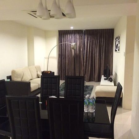 Kl Service Suite At Taragon Kuala Lumpur Kültér fotó