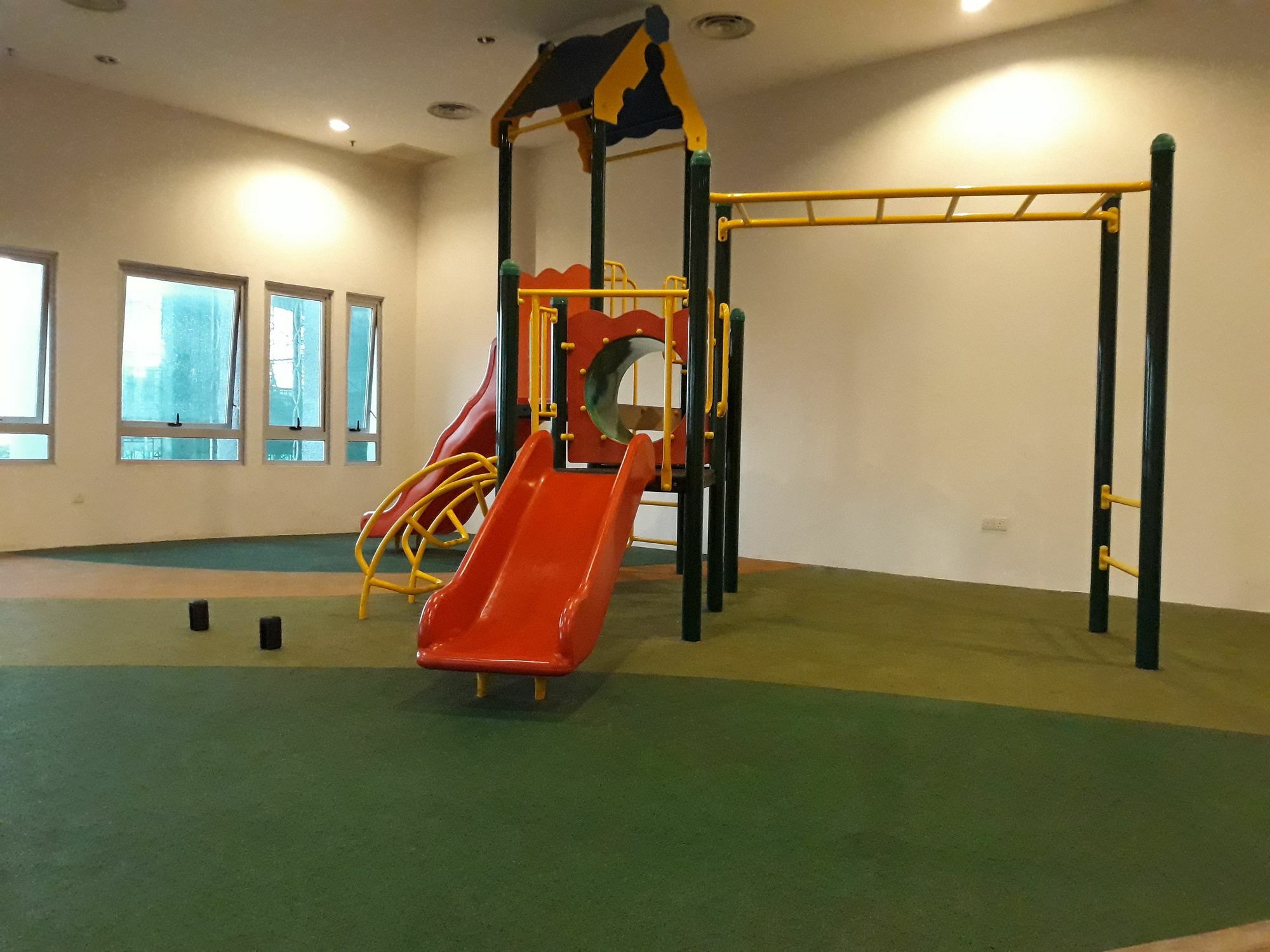 Kl Service Suite At Taragon Kuala Lumpur Kültér fotó